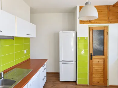 Na prenájom 2-izbový byt, 57 m², Komárno
