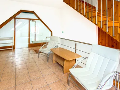 Na prenájom komerčné, 58 m², Dunajská Streda