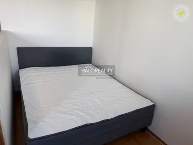 Na predaj 1-izbový byt, 35 m², Bratislava-Petržalka, Vyšehradská
