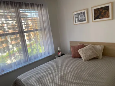 Na prenájom 2-izbový byt, 43 m², Bratislava-Nové Mesto, Košická