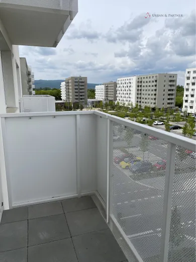 Na prenájom 2-izbový byt, 44 m², Bratislava-Ružinov, Ivanská cesta
