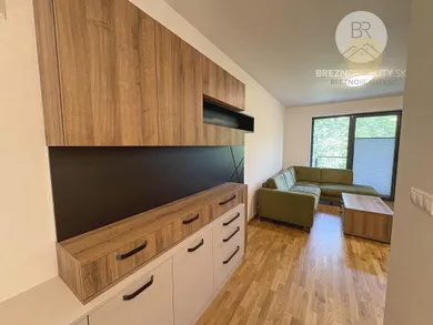 Na predaj 2-izbový byt, 61 m², Bystrá