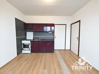 Byty na prenájom 1-izbový, Šurany · €500