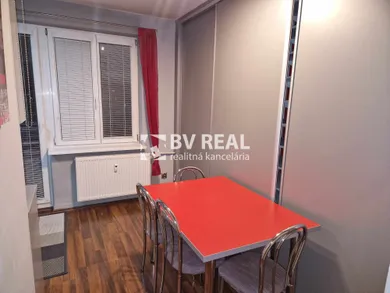 Na predaj 2-izbový byt, 51 m², Prievidza, Štefana Králika