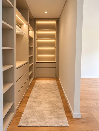 Na predaj 2-izbový byt, 123 m², Banka, Ratnovská ulica