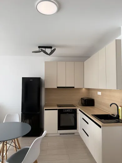 Na prenájom 2-izbový byt, 46 m², Trnava, Včelárska