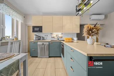 Na predaj 3-izbový byt, 77 m², Veľké Leváre, Závodská