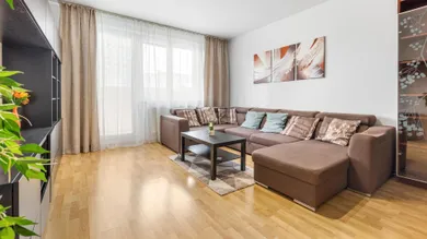 Mieszkania na wynajem, 3-pokojowe, Bratislava-Karlova Ves · €950