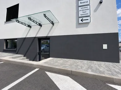 Na prenájom komerčné, 48 m², Spišská Nová Ves, Elektrárenská