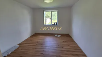 Na predaj 4-izbový dom, 107 m², Trsťany