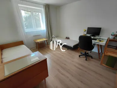 Na prenájom 3-izbový byt, 74 m², Lipovec, I. Čsl. Brigády