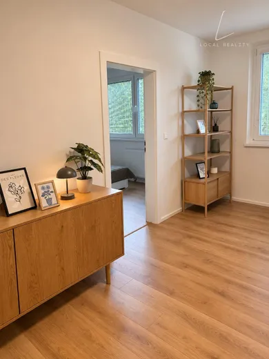 Kiadó lakások, 2-szobás, Bratislava-Dúbravka · €850