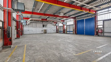 Na prenájom objekt, 931 m², Nitra, Síkarská
