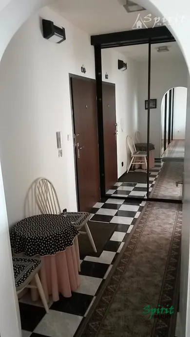 Na prenájom 1-izbový byt, 50 m², Bratislava-Petržalka, Vavilovova