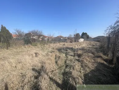 Na predaj pozemok, Nové Zámky