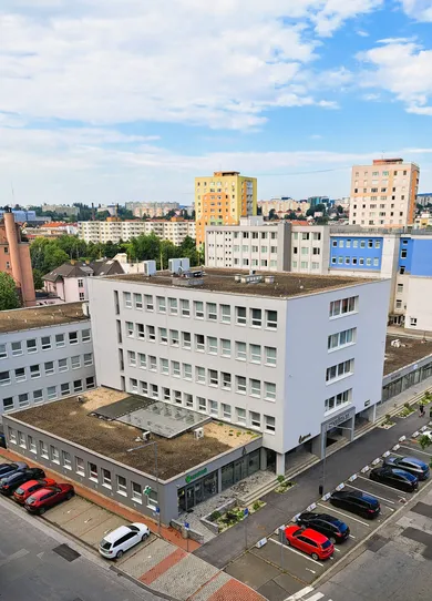 Na prenájom komerčné, 106 m², Košice-Juh, Holleho