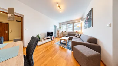 Na predaj 3-izbový byt, 61 m², Bratislava-Karlova Ves, Adámiho