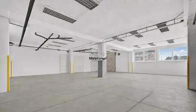 Na prenájom komerčné, 246 m², Bratislava-Nové Mesto, Vajnorská
