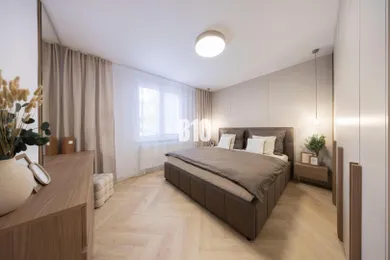 Na predaj 4-izbový byt, 78 m², Bratislava-Nové Mesto