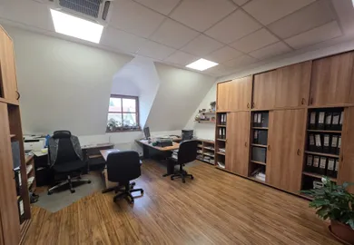 Komerčné priestory na prenájom, Pezinok · €665