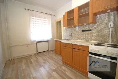 Na predaj 3-izbový byt, 74 m², Partizánske, Námestie SNP
