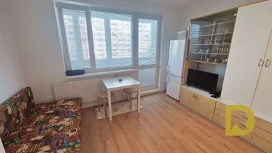 Na prenájom 1-izbový byt, 28 m², Bratislava-Petržalka, Šustekova