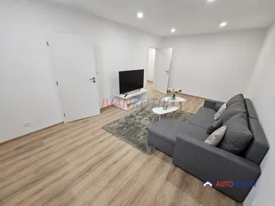 Kiadó lakások, 2-szobás, Zvolen · €680