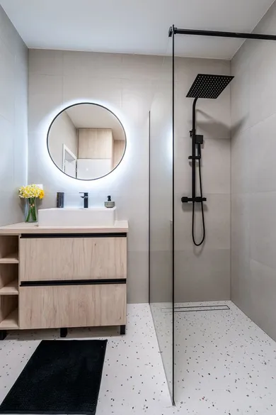 Na prenájom 2-izbový byt, 48 m², Komárno, Nám. Kossutha