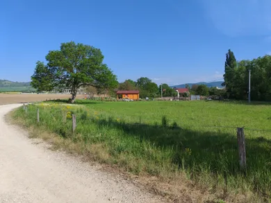 Na predaj pozemok, Bošáca