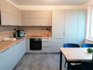 Byty na predaj 3-izbový, Dubnica nad Váhom · €153 000
