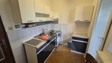 Eladó lakások, 1-szobás, Komárno · €72 900