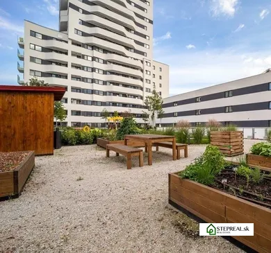 Byty na predaj 3-izbový, Bratislava-Petržalka · €325 000