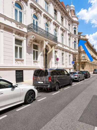 Na predaj byt v Bratislava-Staré Mesto · €1 440 000 · Pôvodný stav