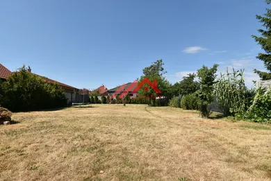 Na predaj pozemok, Tomášov, Pestovateľská