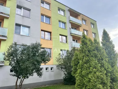 Na predaj 4-izbový byt, 80 m², Čadca