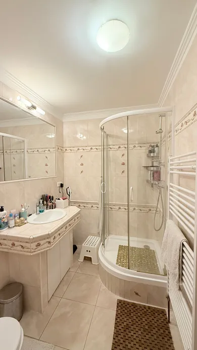 Na prenájom 3-izbový byt, 87 m², Bratislava-Ružinov, Niťová