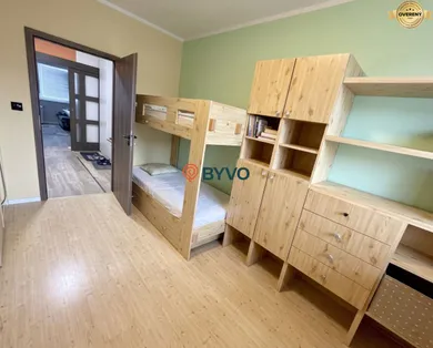 Na predaj 3-izbový byt, 90 m², Trenčín, Zámostie
