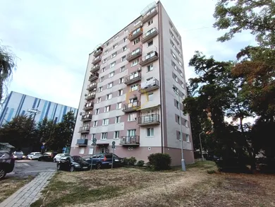 Mieszkania na sprzedaż, 3-pokojowe, Lučenec · €99 990