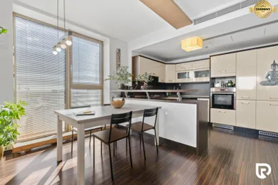 Na predaj 2-izbový byt, 82 m², Bratislava-Petržalka, Kopčianska