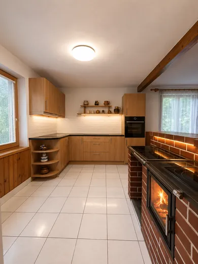 Na predaj 3-izbový rekreačný dom, 80 m², Hronec, Majer