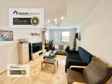 Eladó lakások, 3-szobás, Skalica · €118 000