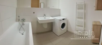 Na prenájom 3-izbový byt, 91 m², Bratislava-Staré Mesto, Žižkova