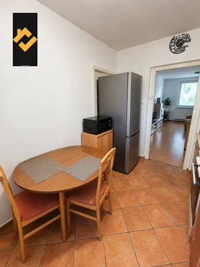 Na prenájom 4-izbový byt, 81 m², Dunajská Streda, Nám. SNP