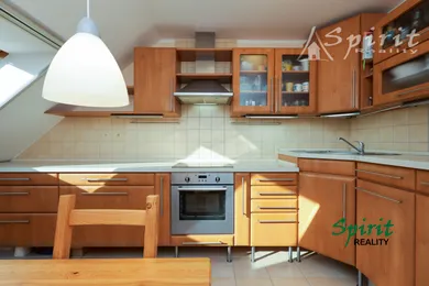 Na predaj 4-izbový byt, 108 m², Bernolákovo, Družstevná