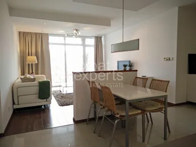 Na prenájom 3-izbový byt, 122 m², Bratislava-Staré Mesto