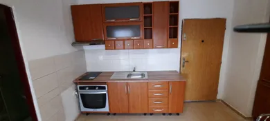 Mieszkania na wynajem, 2-pokojowe, Bratislava-Vrakuňa · €700