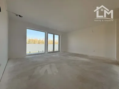 Na predaj 2-izbový byt, 60 m², Banka