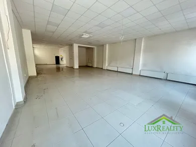 Na prenájom komerčné, 252 m², Nové Mesto nad Váhom, J. Hašku