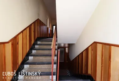 Na predaj dom, 400 m², Kravany, Lúčna