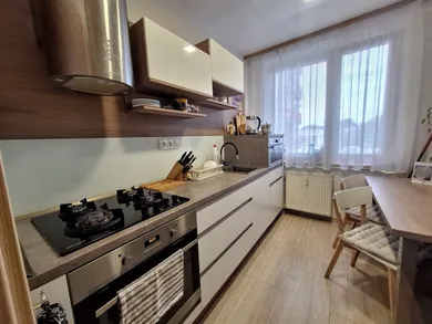 Eladó lakások, 3-szobás, Nové Mesto nad Váhom · €144 000